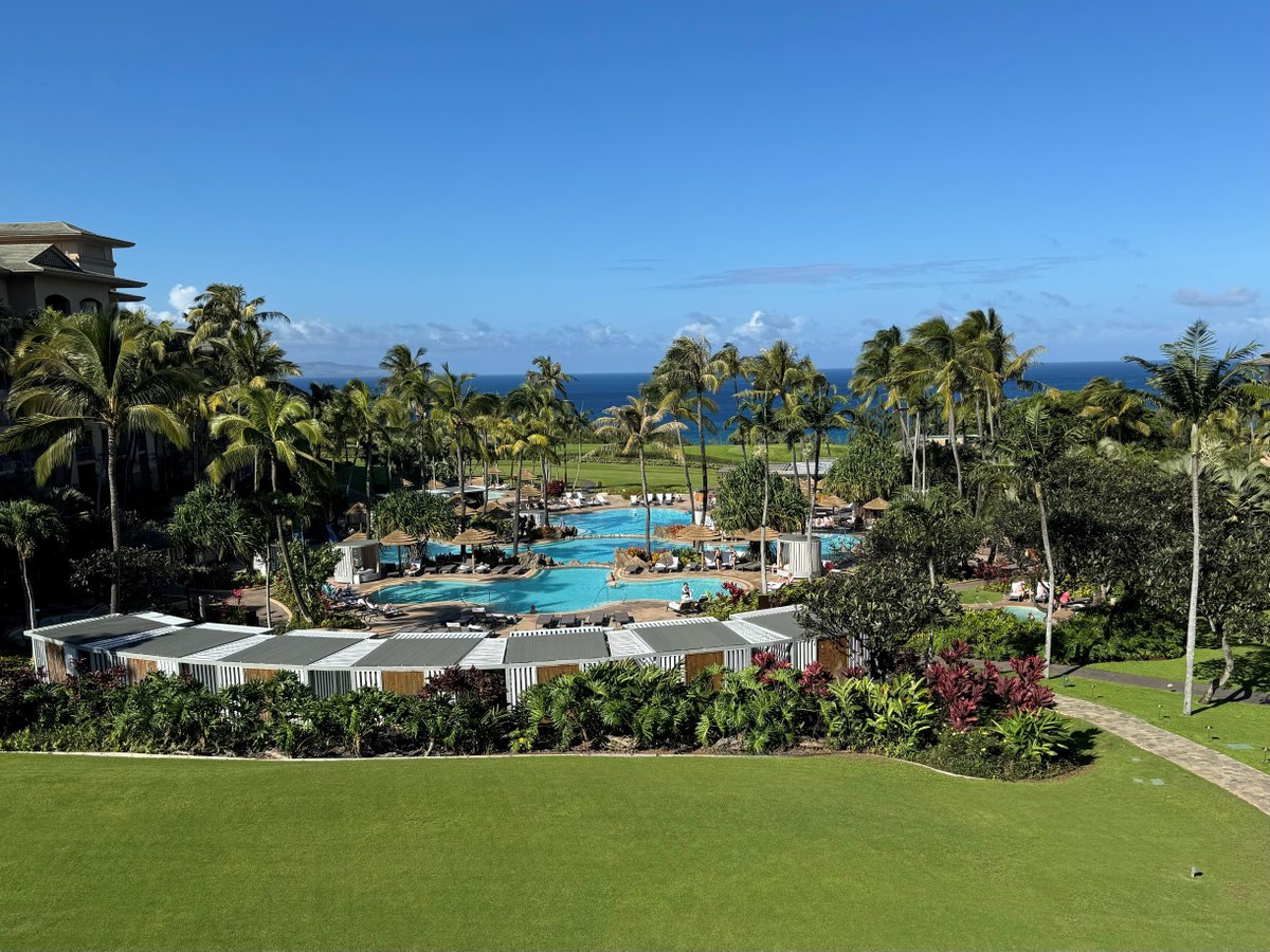 RemoteAlly's tweet image. Out here with our McFamily soaking in the sun. 12 years ago, we were just getting in the game and here as a guest. Today, we are a sponsor! #gratitude #RemoteAlly #VirtualGuardPost McDonald&apos;s