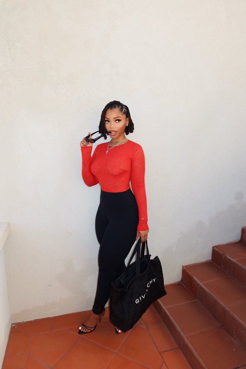 ChloeBailey's tweet image. are you even real? 🥹💕