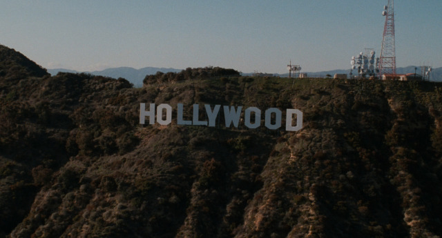 TheCinesthetic's tweet photo. Mulholland Drive (2001), dir. David Lynch https://t.co/WYmWPhTimA