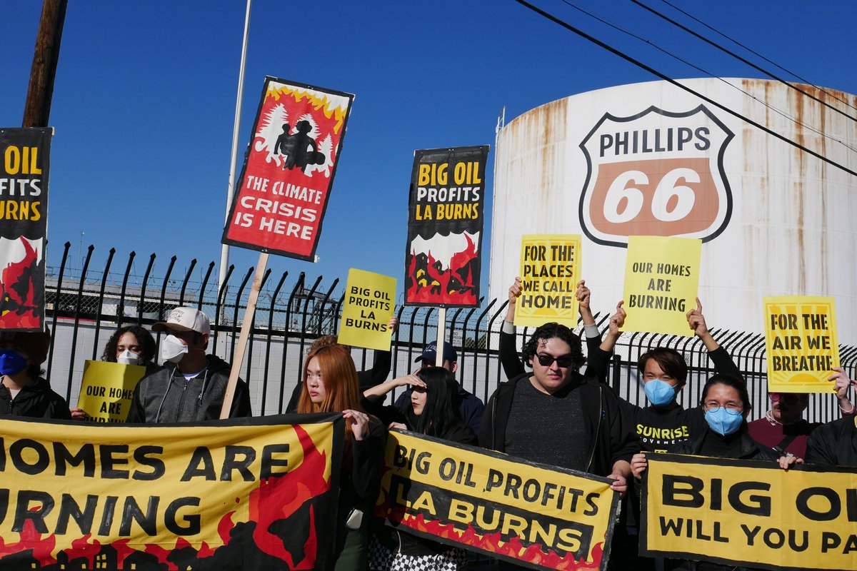 SunriseMvmtLA's tweet photo. HAPPENING NOW ‼️ As historic wildfires continue to rage in Los Angeles, dozens of young people — including many who evacuated from the fires — are occupying the Phillips 66 Fossil Fuel Facility to demand Phillips 66 and other oil companies pay for the recovery. https://t.co/nLg9JiWzhm