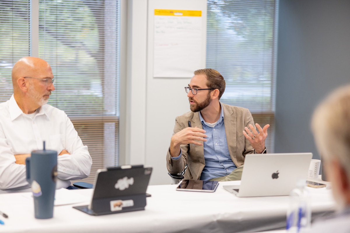 fifthandbroad's tweet photo. We start every Strategic Partnership by immersing ourselves in your brand. Through collaborative sessions, we uncover your story, challenges, and opportunities, ensuring we fully understand your vision and goals… cont.. https://t.co/Fi5ykXgKEL