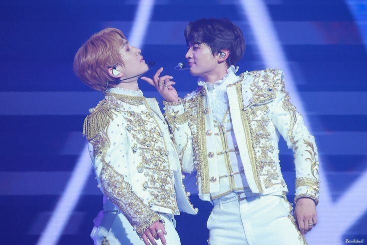 sometimesonho's tweet image. #SHINee #ONHO #온호 🐰🐿️