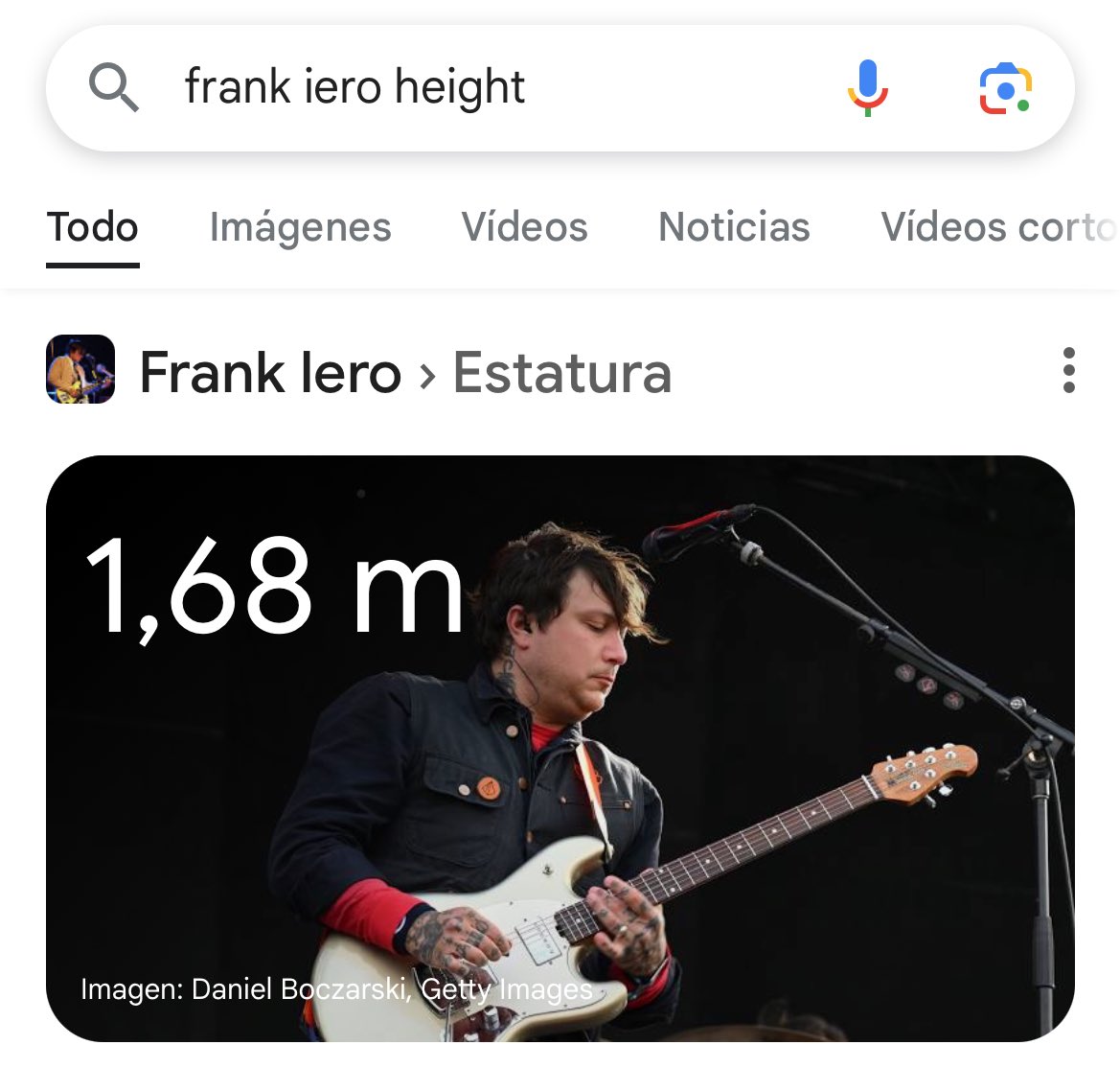 like_magick's tweet photo. I’m trying to study the demographics of mcrtwt:
repost 🔁 if you’re shorter than frank 
like ♥️ if you’re taller than him https://t.co/VmbbplkFDE