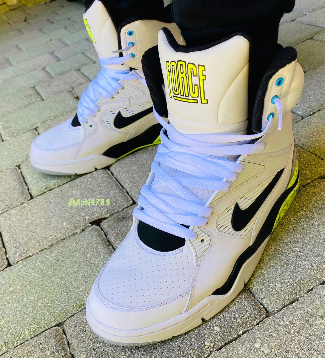 Stealth783's tweet photo. #TheAdmiral #BillyHoyle #YourSneakersAreDope #WDYWT #NIKE #AirCommandForce #NiceKicks #SneakerFreakerFam #GOAT #PositiveVibes #DavidRobinson #Atmoscollectorsclub #NikeFitCheck #TheShoeGame #SnkrAnml #TeamTMCII #KixNkarbs #CommandForce #SizeCollections #AirCommandForce https://t.co/jfZvFkd72N