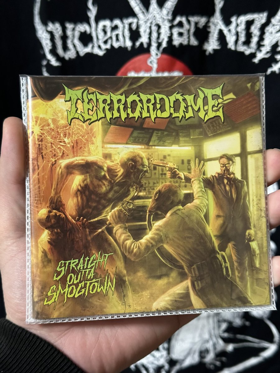shishineko44225's tweet photo. #Nowplaying
#TERRORDOME🇵🇱
#StraightOuttaSmogtown
SOS！恐怖のスモッグ魔人
#BRUTALCROSSOVERTHRASHMETAL https://t.co/vi9pMQ9DdT