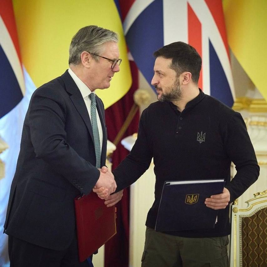 Ukraine secures $6.6 billion in military aid after talks with UK PM Starmer, says Zelenskyy

Ukrainian President Volodymyr Zelensky announced that Ukraine and the UK have agreed on at least $3.6 billion in annual military assistance. Additionally, decisions have been made to