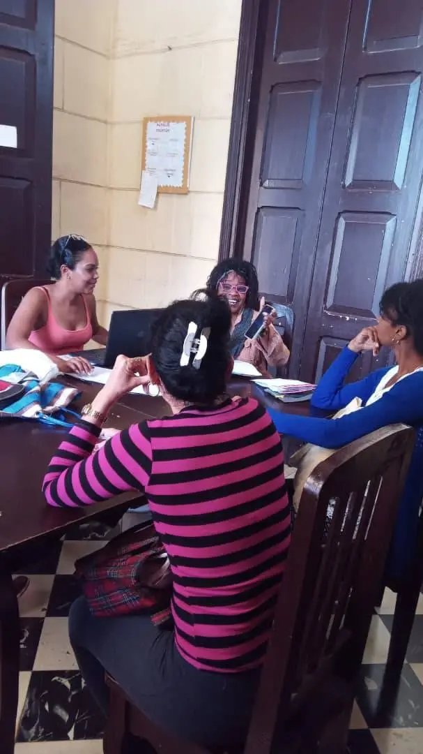 CasaElizardo's tweet photo. Preparación metodológica con  los especialistas de la Casa de Cultura Elizardo Campo Báez.
#MatancerosEnVictoria https://t.co/Y1V0QyMm4D