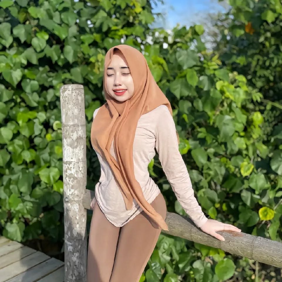 BanderCoco93514's tweet photo. Instagram::azwienqistina
#hijabers #hijabsange #SANGE_AAAAAAAAA https://t.co/sjoahRUA2V