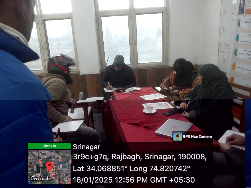 SdoRajbagh's tweet photo. PM Surya Ghar Muft Bijli Yojna awareness camp held at IHM Rajbagh. Join the revolution by availing the scheme for yourself and future generations by taking a small yet significant  step towards fighting #ClimateCrisis 
#GoSolar
@EDIIndRajbagh 
@GreaterKashmir https://t.co/5bp3CnhdHZ