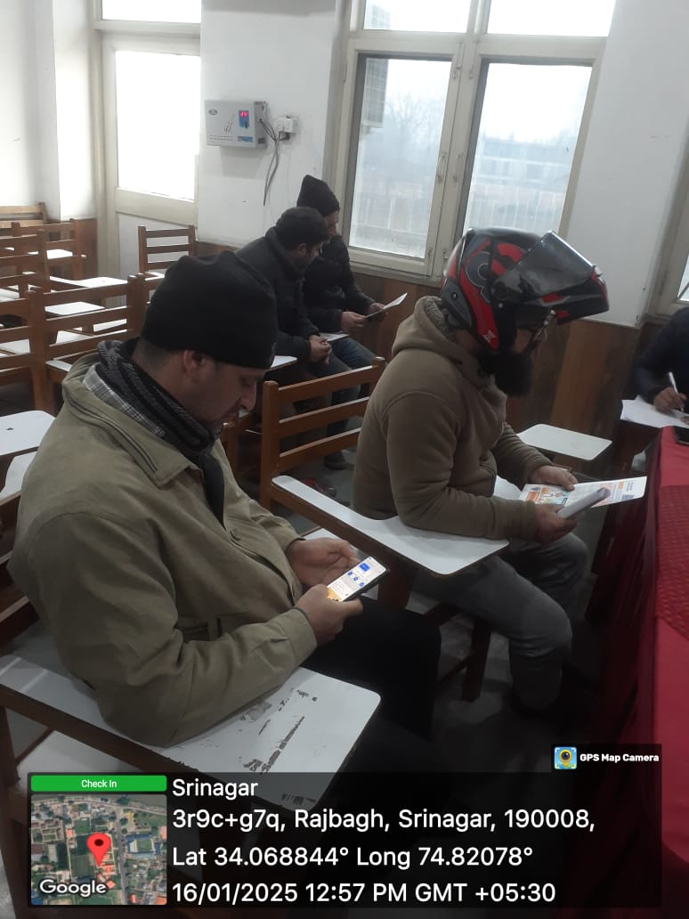 SdoRajbagh's tweet photo. PM Surya Ghar Muft Bijli Yojna awareness camp held at IHM Rajbagh. Join the revolution by availing the scheme for yourself and future generations by taking a small yet significant  step towards fighting #ClimateCrisis 
#GoSolar
@EDIIndRajbagh 
@GreaterKashmir https://t.co/5bp3CnhdHZ