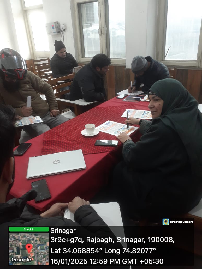 SdoRajbagh's tweet photo. PM Surya Ghar Muft Bijli Yojna awareness camp held at IHM Rajbagh. Join the revolution by availing the scheme for yourself and future generations by taking a small yet significant  step towards fighting #ClimateCrisis 
#GoSolar
@EDIIndRajbagh 
@GreaterKashmir https://t.co/5bp3CnhdHZ