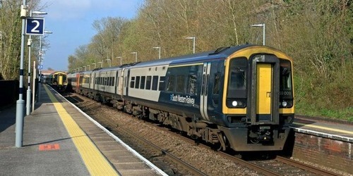 'Failing' Waterloo-Exeter line 'sorely in need of investment' as study recommends key improvements
railmagazine.com/news/network/2…