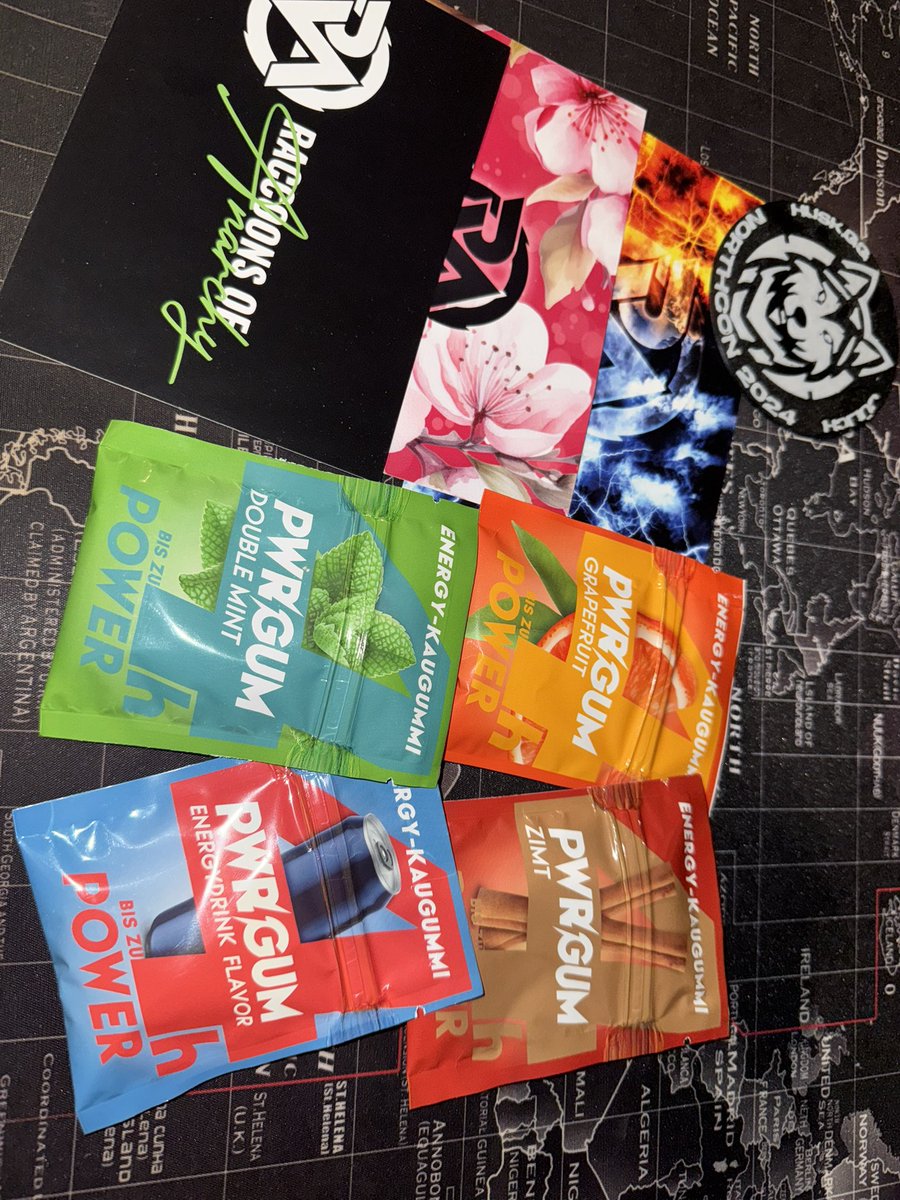 Vielen lieben Dank an <a href="/ROA_Esports/">ROA eSports e.V.</a> für das nette <a href="/pwrgum/">pwrgum</a> Packet <3