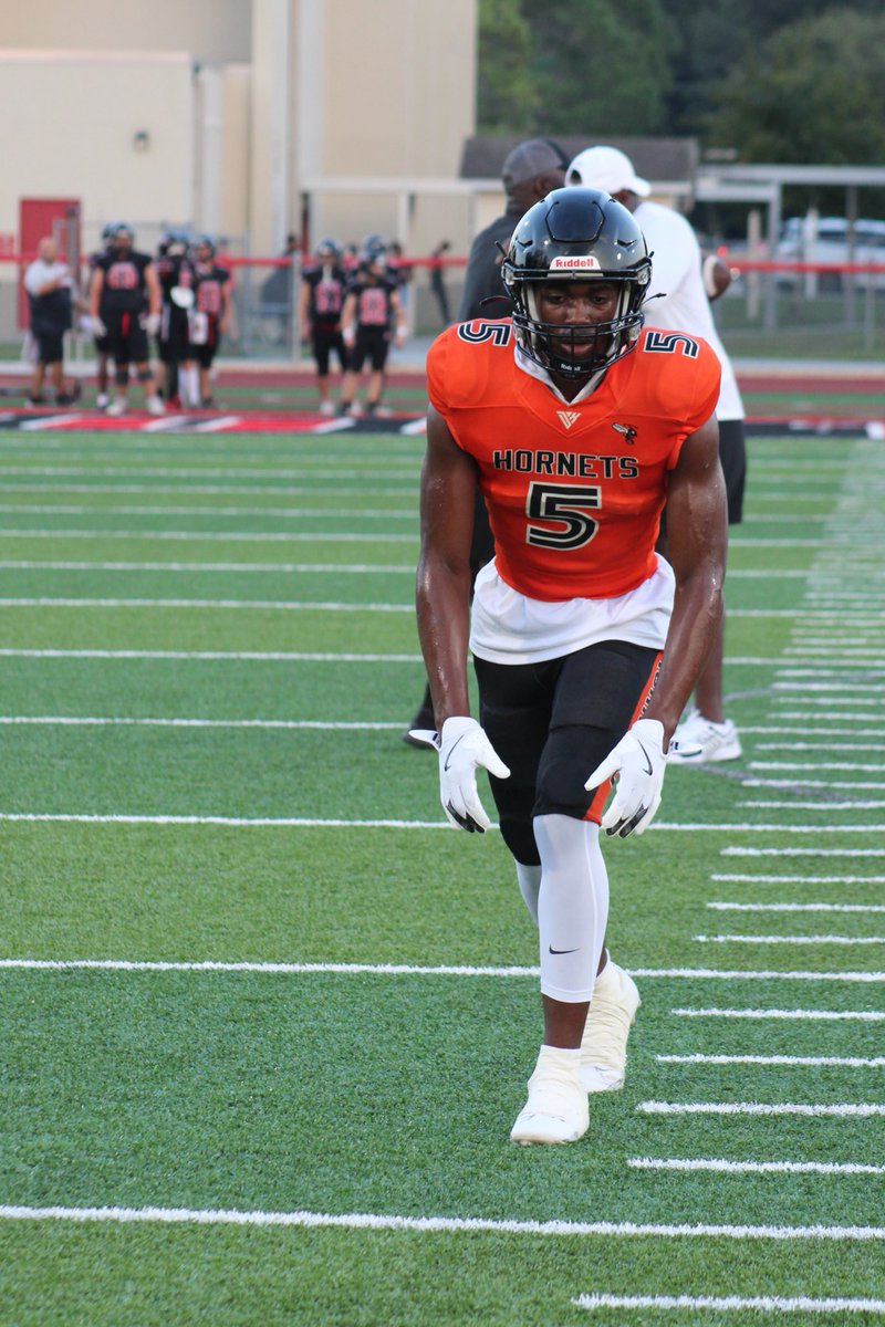 hudl.com/profile/234302…

|| Demetrius Brown || Hawthorne Fl || 6’3 195 || Wr