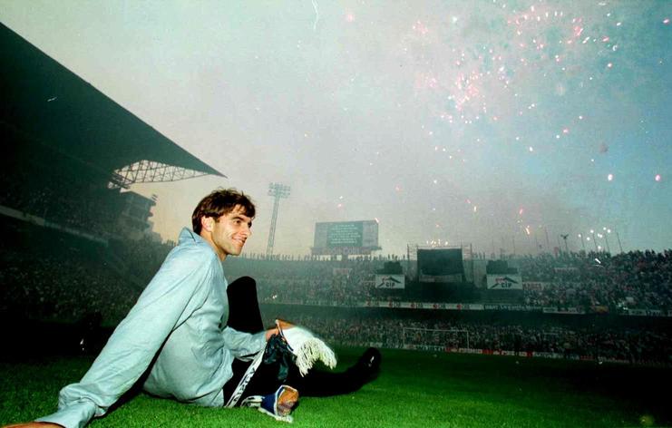 josean0728's tweet photo. La felicidad era esto..
🏟️Mestalla (27/06/1999) https://t.co/Sxb0MlhRBl