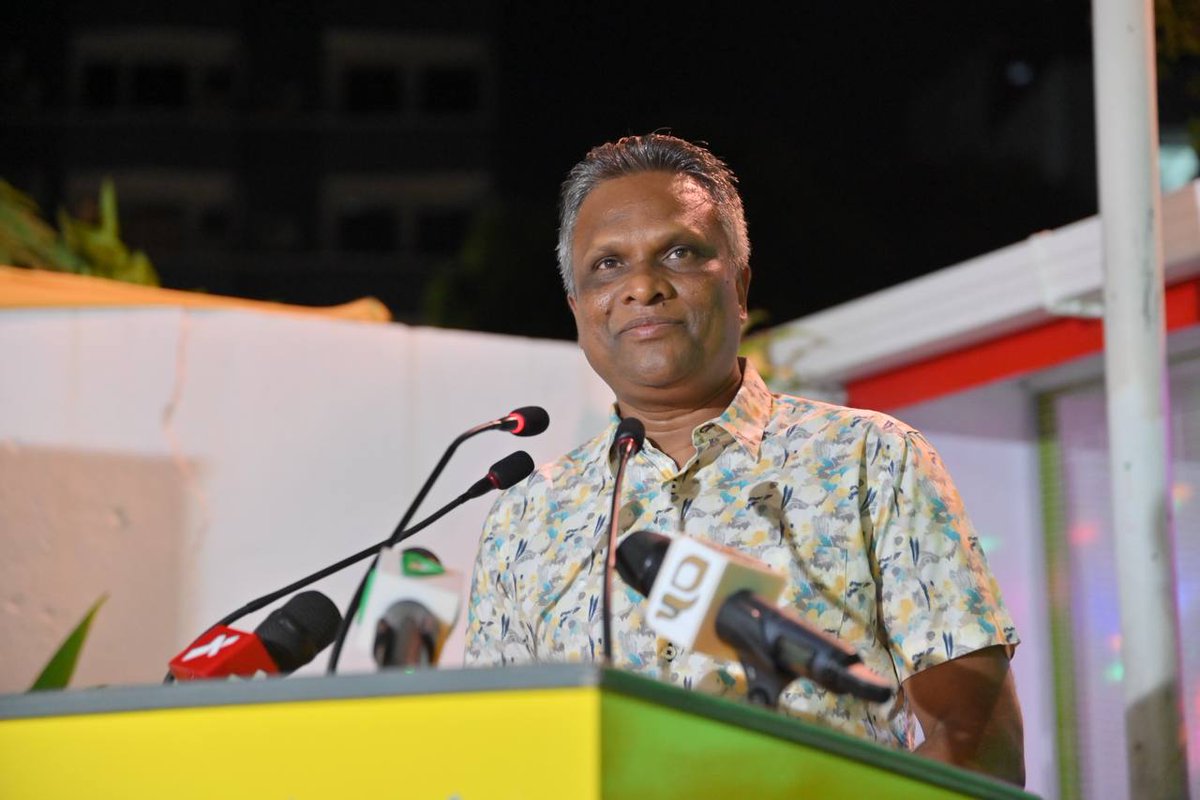 MDPSecretariat's tweet photo. ޖެނުއަރީ 31 އަށް ތައްޔާރުވުމަށް އަޅުގަނޑުމެން ކަންމަތީ ޖަލްސާތައް މި ފެށީ މިރޭ ޕީޓްރަލް ޕާކު ސަރަހައްދުން.

#FudhijjeFundijje https://t.co/R6ajnHLKSS