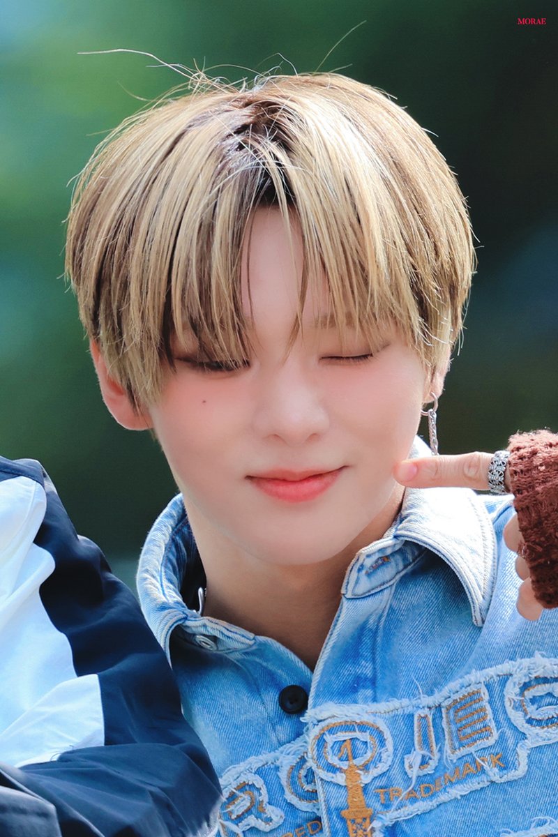 🎧반짝이는 촛불에 빈 네 소원이
이뤄지는 게 내 소원이 될 거야 -🎂

241005 음중 미니팬미팅
#배너 #VANNER #혜성 #HYESUNG
<a href="/VannerOfficial/">VANNER 배너</a>