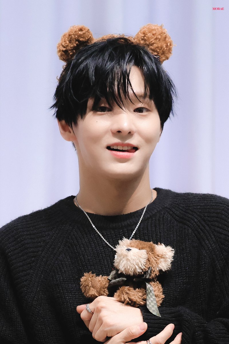 혜성아 생일 축하해
오늘도, 내일도 네가 항상 행복하길🤍

241020 점프업
#배너 #VANNER #혜성 #HYESUNG
<a href="/VannerOfficial/">VANNER 배너</a>