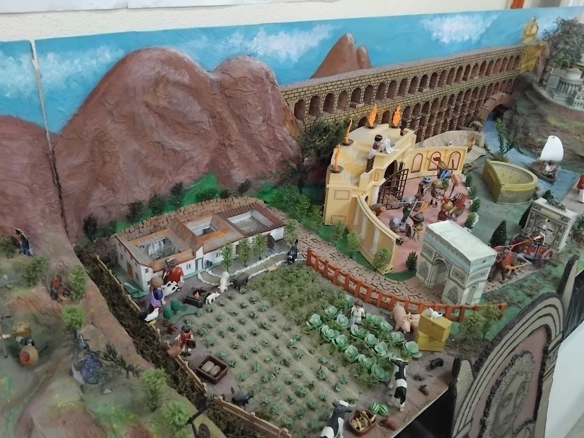 🧩 Programa MentorActúa
👴👵Interesante ApS del <a href="/IesMMolina/">IES MARÍA DE MOLINA</a> con los ancianos del barrio: petanca, villancicos y mucho más. 
🌱Increible cobertizo de huerto realizado con material reciclado y crowdfunding por los alumnos de 1°ESO. 
💫Próxima visita <a href="/iesemperatriz/">IES Emperatriz María de Austria</a> 
#IF_CMadrid