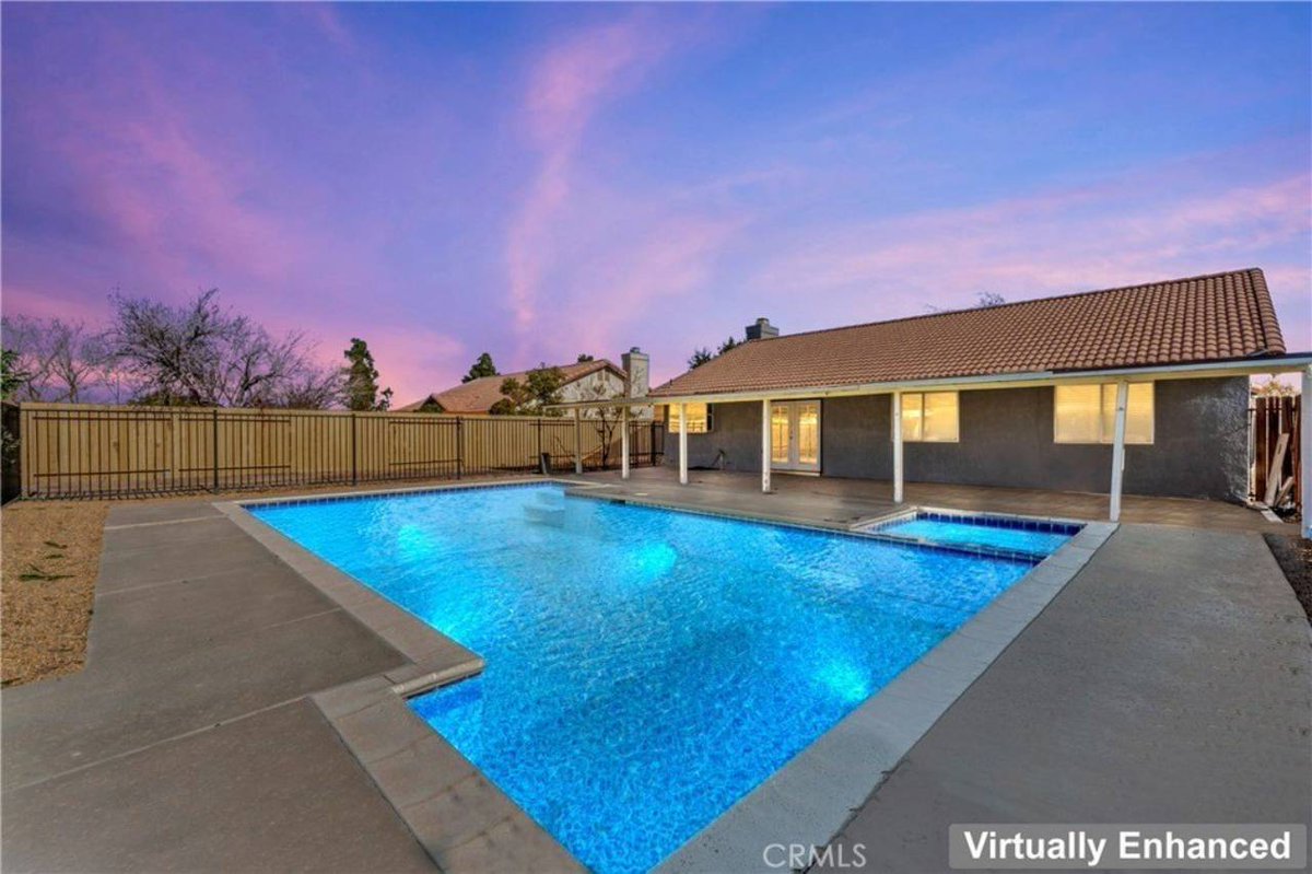 hommati240's tweet photo. 🏡🚨Take a look at this beautiful Home with 4 bedrooms 2 baths, Inground Pool and Spa with a Huge cover patio all this in almost 1/2 acre lot.📍6834 Redwood Avenue, Hesperia, CA 92345
View at: https://t.co/jCzSsanF7N

Listed by Hadaly Khoum
📸 by @Hommati240

#newlisting... https://t.co/uhZ1wD3a3E