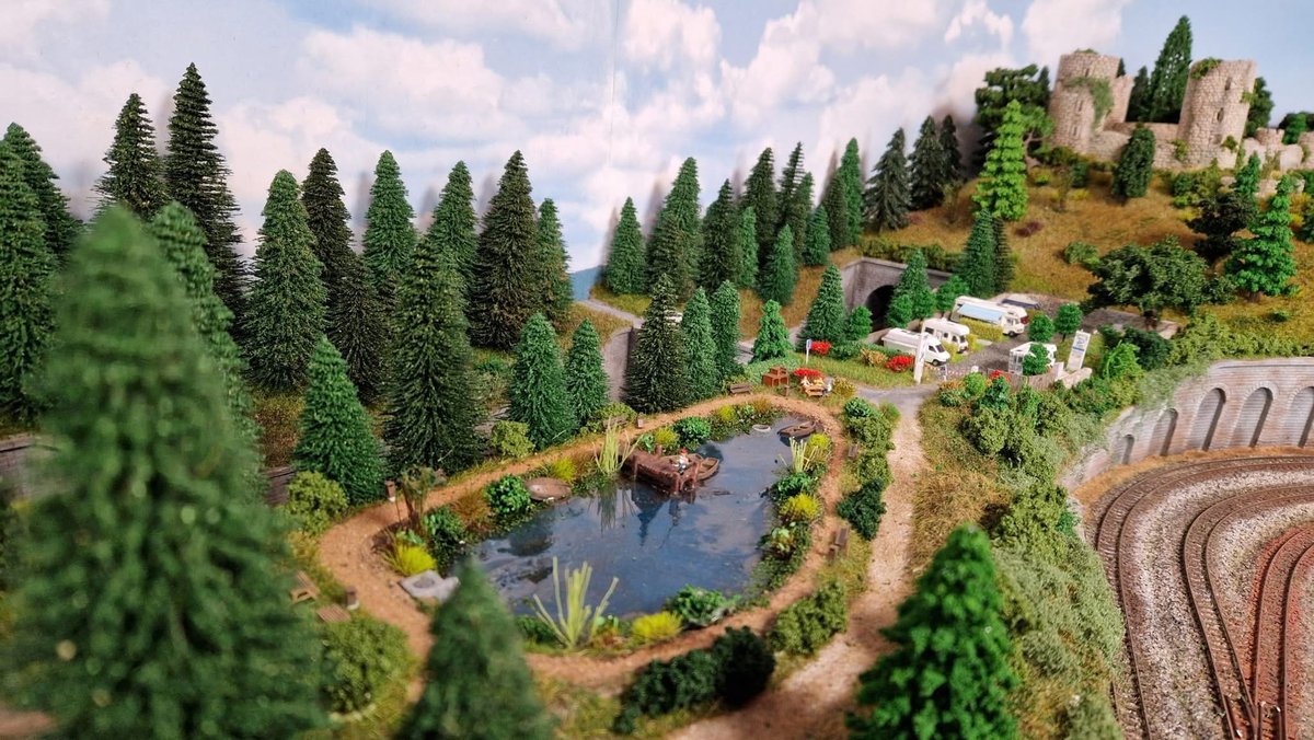 JModelisme's tweet photo. Envoyez-nous vos plus belles créations à realisations@jura-modelisme.fr.
Nous avons hâte de découvrir vos talents et de mettre vos chefs-d'œuvre en lumière ! 😍
#Modélisme #TrainMiniature #RéseauFerroviaire #PassionModélisme #CréationMiniature #Hobby #TrainHO https://t.co/ORCq7duu0o