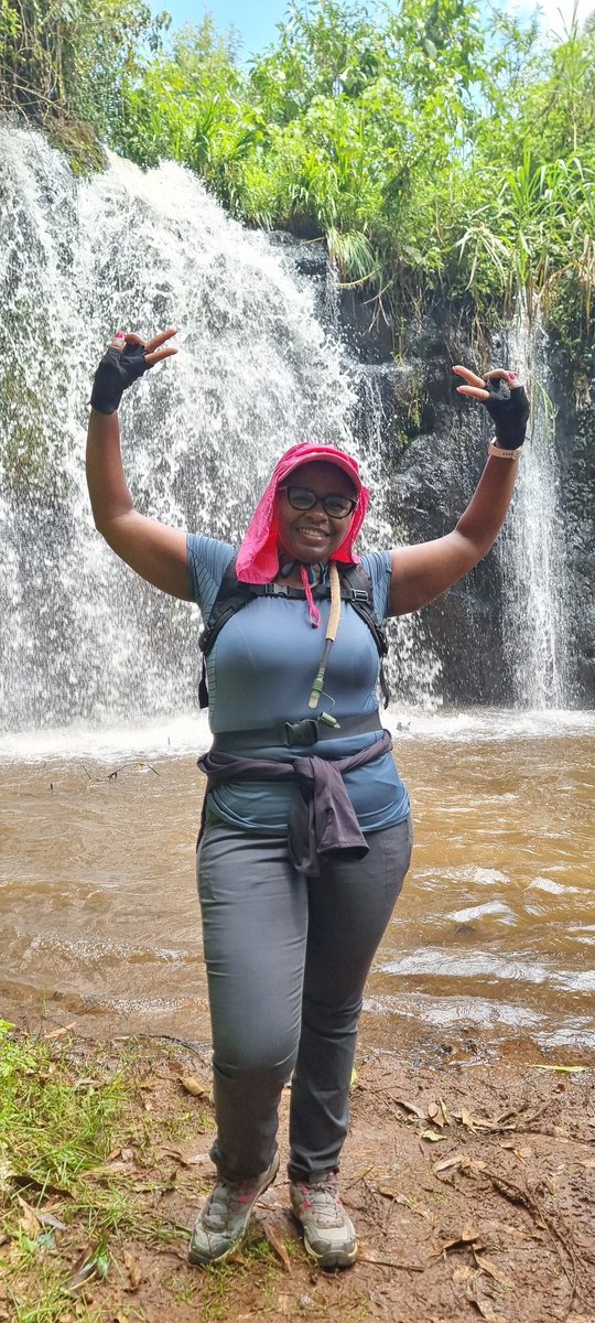 11.1.25 1st hike of the year. Two waterfalls 😍. Goal is 12 hikes 👊🏿