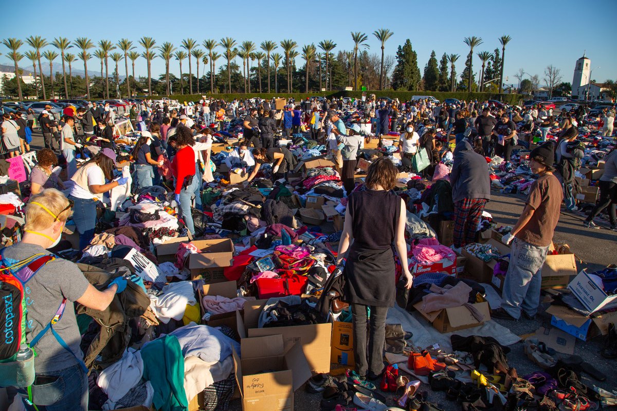 WillGraham_4's tweet photo. A @BGEA #RRTchaplain once said, "When you go through rough times, you don't really need an explanation. You need a person to stand there with you—and that person is Christ."
Please pray for our chaplains as they share Christ's love with those hurting in Southern California. https://t.co/ppa1oV6JSO