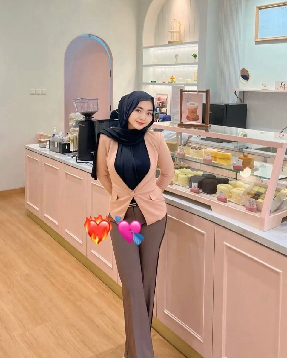 BanderCoco93514's tweet photo. Instagram: dellaastiqha https://t.co/F6FnD4oH7h
