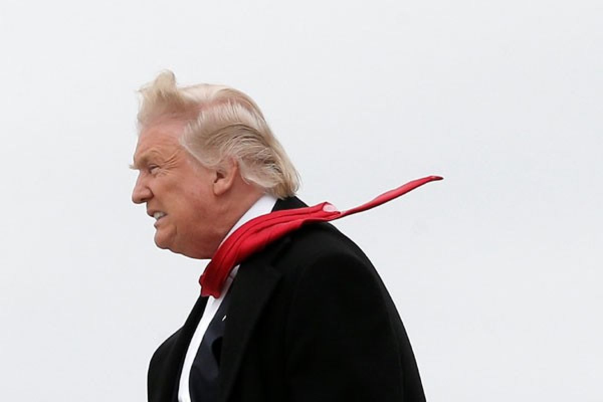 NEW: Donald Trump did not back down from threats during a conversation with Danish Prime Minister Mette Frederiksen.

According to Frederiksen, Trump reiterated the possibility of imposing tariffs if Denmark does not give up Greenland.
"The US side suggested that, unfortunately,