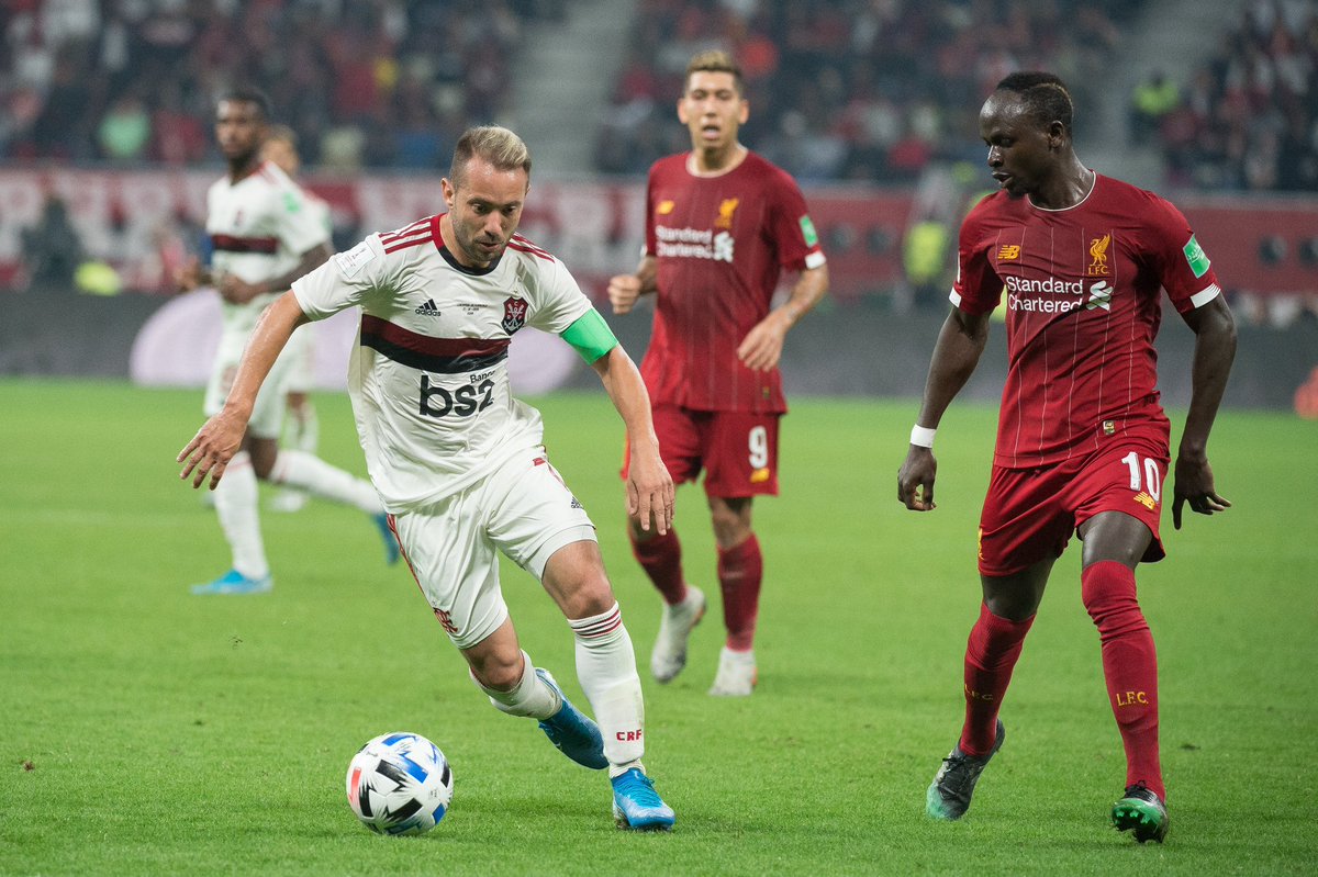 Em entrevista ao <a href="/geglobo/">ge</a>, Mané fala sobre Liverpool x Flamengo na final do Mundial de 2019:

"Para ser honesto, eu fiquei surpreso com a maneira como sofremos. Porque normalmente na Europa nós jogávamos fazendo pressão, ficávamos com a bola quase o tempo todo. Mas, contra o