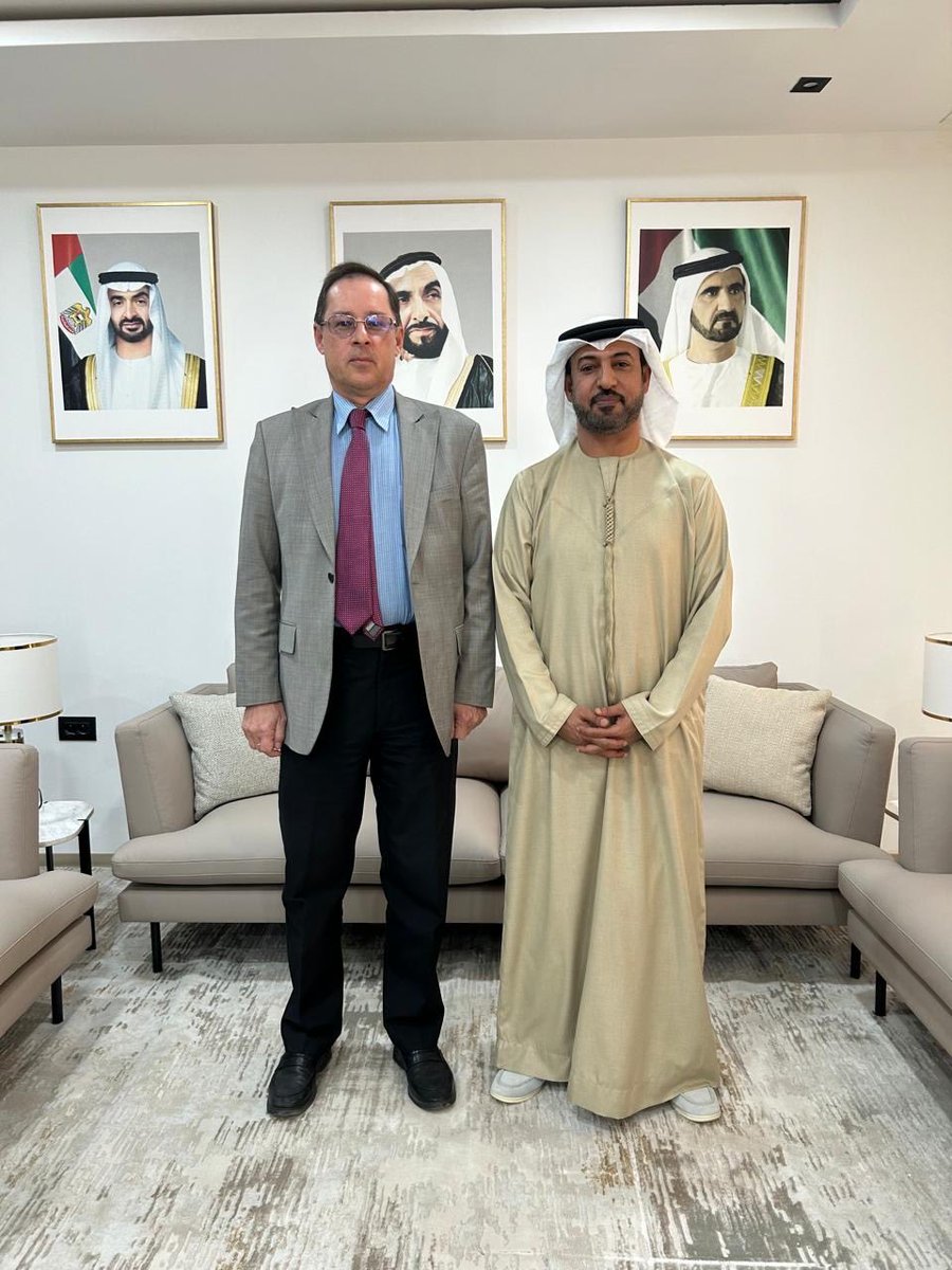 استقبل سعادة محمد علي الشامسي سفير الدولة لدي ليبيا ، إيدار أغانين سفير روسيا الاتحادية لدي ليبيا وذلك بمقر السفارة بالعاصمة تونس. وقد ناقشا العلاقات الثنائية بين البلدين ومستجدات الشأن الليبي وجهود الامم المتحدة في هذا الشأن.