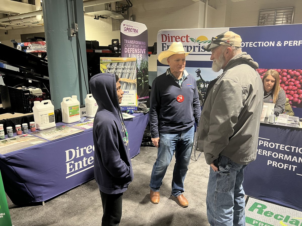 DirectEntInc's tweet photo. Final day at Fort Wayne Farm Show! 

#theDEIdifference #agronomy #soybeans #corn #wheat #cropresidue #agriculture #farming #seedtreatment #seedtreater #plant25 #Reclaim #NutriCharge #Spectra #fwfs https://t.co/KvAq7jtF05