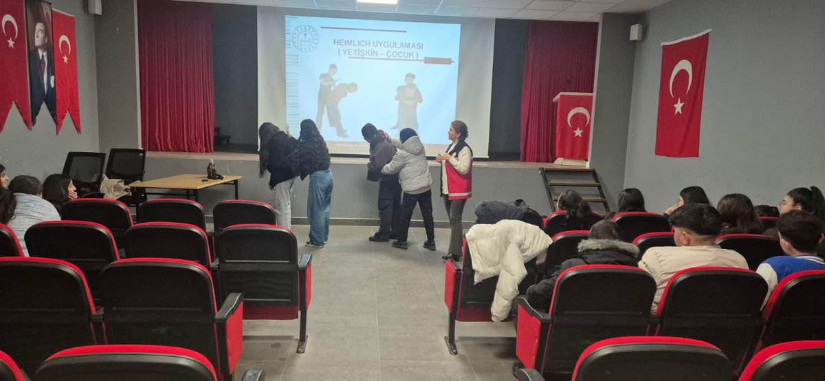 Çoçuklarımıza İlk Yardım Seminerlerimiz devam etmektedir.<a href="/tcmeb/">Millî Eğitim Bakanlığı</a> <a href="/meb_dhgm/">Destek Hizmetleri Genel Müdürlüğü</a> <a href="/ozkan_meb/">Özkan AVCI</a> <a href="/balikesirmem/">Balıkesir İl Millî Eğitim Müdürlüğü</a> <a href="/balikesirisgb/">Balıkesir İl MEM İşyeri Sağlık ve Güvenlik Birimi</a> <a href="/BalyaMem/">Balya İlçe Milli Eğitim Müdürlüğü</a> <a href="/cemalunal_/">C.ÜNAL</a> <a href="/iznikpancarci/">Berrin PANCARCI</a>