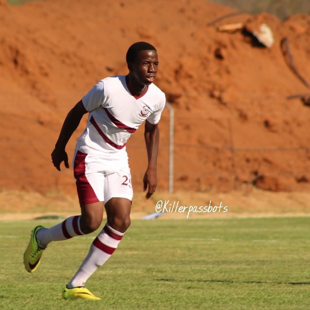 KillerpassBOTS's tweet photo. #BWPL Motlakase LineUP vs Police XI #KillerPass
DATE: 16/01/16
1.Siamang Kgosipula
2.Thabo Mosielele
3.Boipelo Oaitse
4.Thato Kebue
5.Goitseone Legopelo
6.Joseph Nkgoeng
7.Buyane Kgomotso
8.Tumisang Orebonye
9.Lapologang Motlogi
10.Kebatshabile Monthe
11.Tshephang Boithatelo
SUBSTITUTES
.Segakolodi Ntima
.Othusitse Mahube
.Serati Semadi
.Gape Mohutsiwa
.Uyapo Tibathue
.Itumeleng Mabuaaeme