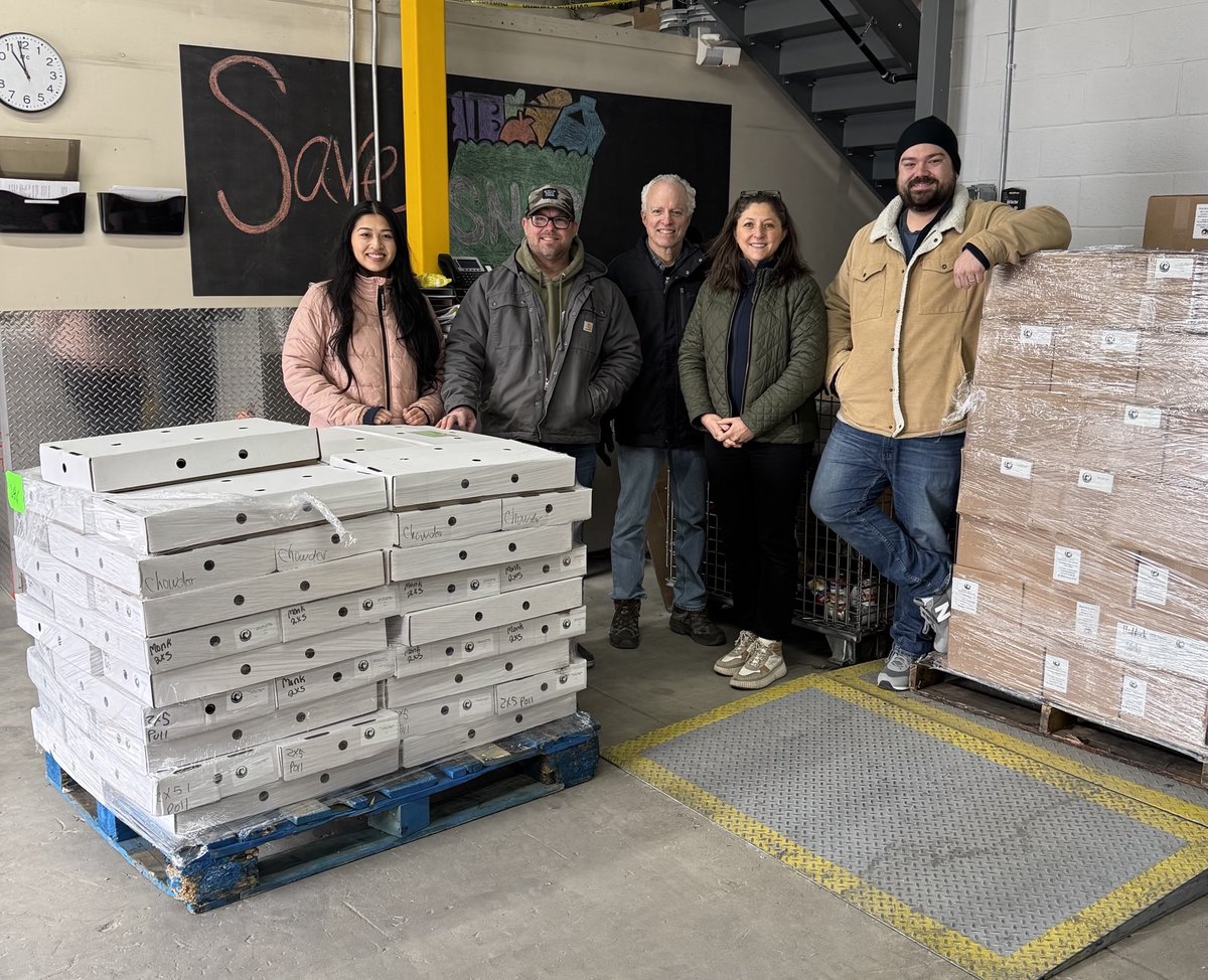 Proud to partner with local NJ biz Scallop Shack Farms to donate 1,250 lbs of fresh seafood to <a href="/FulfillNJ/">Fulfill</a>! 🎣💙 This will help provide meals to local families in need at the start of the new year. Read more about this initiative here: bit.ly/40jsRnh