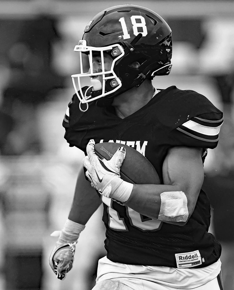 Honored to be named All-State 🙌🏽
<a href="/sachemnorthFB/">Sachem North Football</a> <a href="/CoachLauri/">Greg Lauri</a>