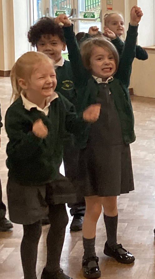 mv_primary's tweet photo. Today’s storytelling session with Lou from @TheatriKidsUK  took Reception pupils on a magical journey into space. Alongside Gail the Snail they had a chance to learn about space shuttles, practise moonwalking, explore a real telescope and, most of all, remember to DREAM BIG! 🥰🚀 https://t.co/d6HLwjRYZG