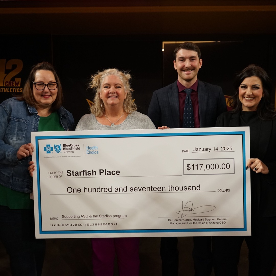BCBSAZ's tweet image. Proud to shed a light on Phoenix Starfish Place during ASU's basketball game! 💙 

Join us as we stand with Starfish Place in creating a haven of hope and healing.💫 #communitypartner #arizona #asu