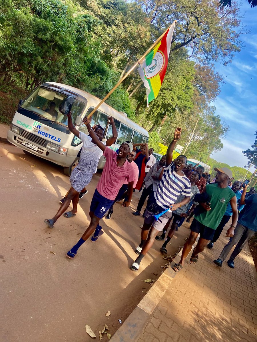 mugizigeofrey's tweet photo. UNIVERSITY HALL at heart from the moment I stepped in 💚 

Gallant goats, I aspire for the post of Chairman University Hall 
Heb heb , great and strong 💚 

#hereforyou
#ChairmanGizi https://t.co/eoHPpogalx