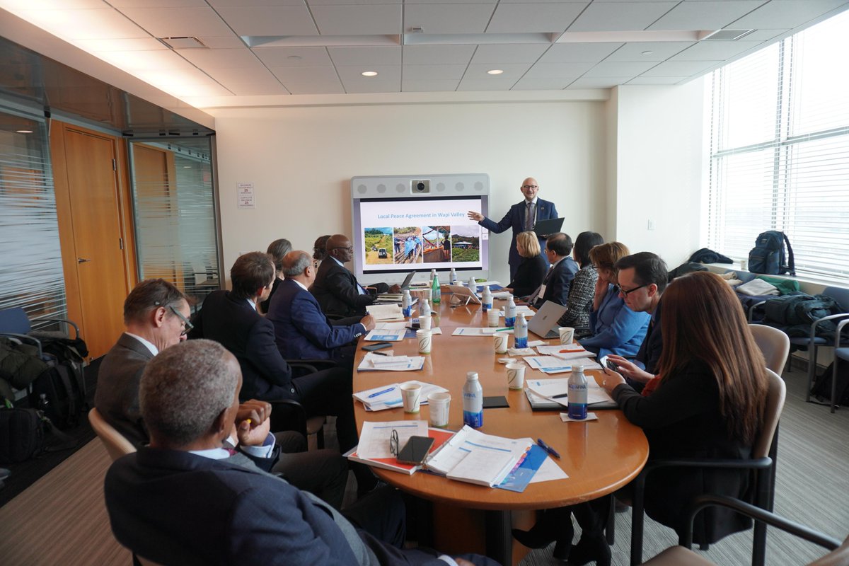UNPeacebuilding's tweet photo. The 8th Advisory Group of the Peacebuilding Fund is debriefed on a partner visit to Papua New Guinea🇵🇬, exploring the Fund’s critical role in addressing diverse and evolving conflict dynamics. #PeacebuildingInAction #InvestinPeace https://t.co/CkIFkY8WOO