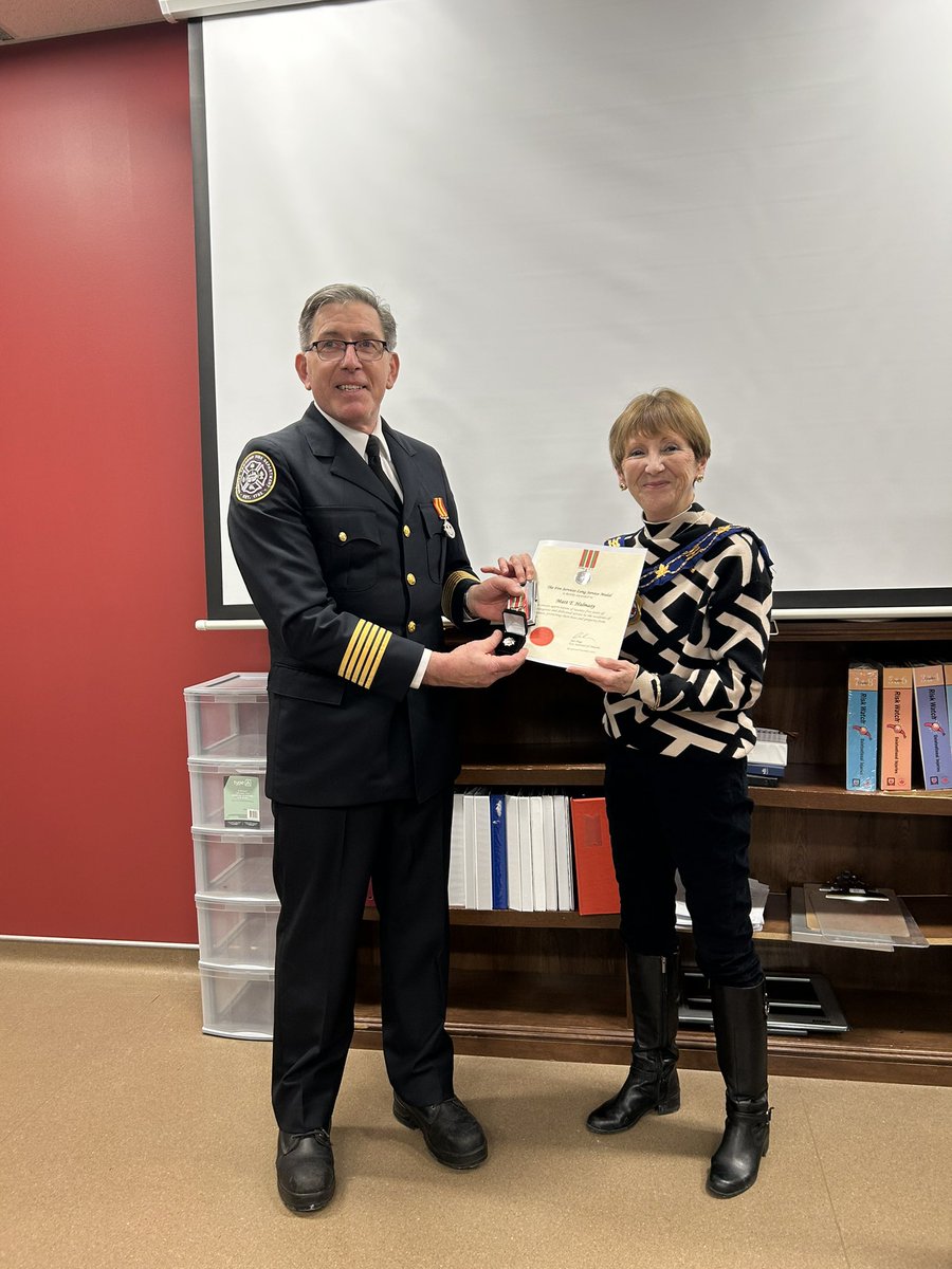 Last night,CAO and Mayor presented The Fire Services Long Service Award to our very own Fire Chief Matt Halmasy.

This award recognizes Chief Halmasy for his twenty five years of courageous and dedicated service to the residents of Ontario

Congratulations Chief Halmasy