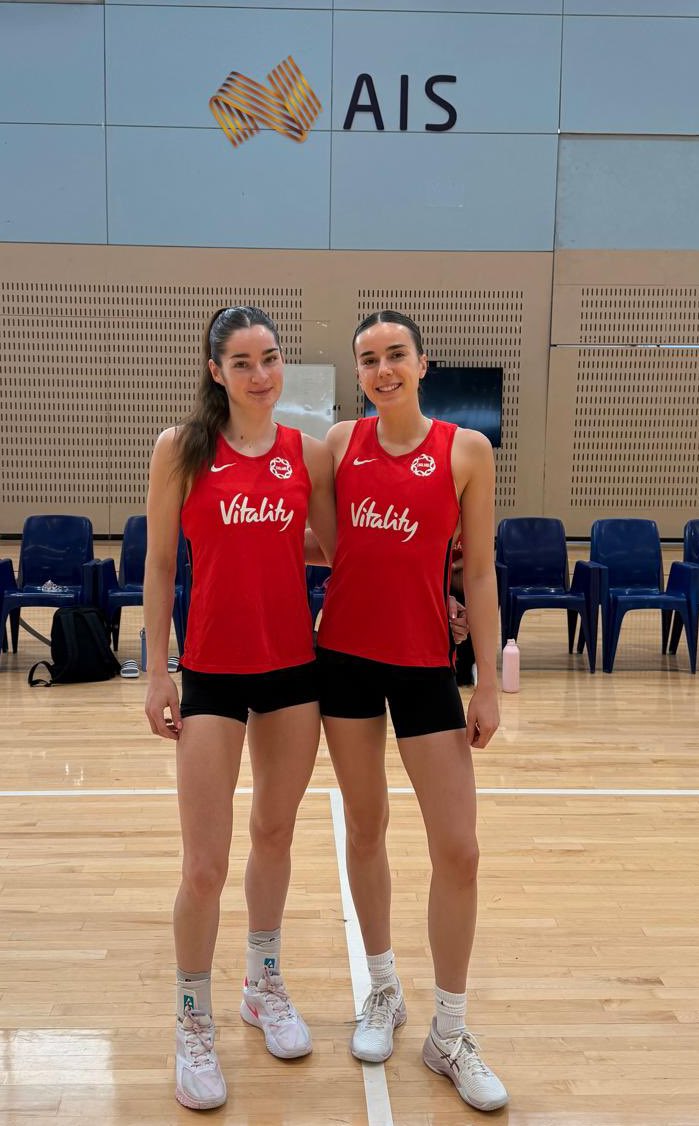 Great to see #blueandgold duo <a href="/alannapullen/">Alanna</a> &amp; <a href="/phoebemaslen_/">Phoebe Maslen</a> enjoying their time in Australia with <a href="/EnglandNetball/">England Netball</a> U21 squad 🌹💙💛

The team is set to take on U21 teams from Australia 🇦🇺 &amp; New Zealand 🇳🇿 this weekend 💪 🤞