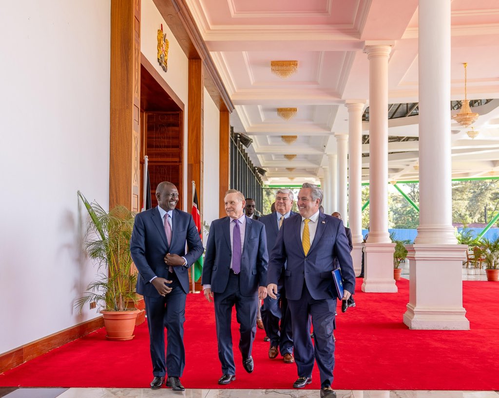 RollanRoberts's tweet photo. We had productive conversations with President of the Republic of Kenya, William Ruto. I support him and his plans for Kenya and his heart for the whole of Africa. He is key to bringing peace to the region and increased prosperity to the continent. https://t.co/YDebxVOIMR