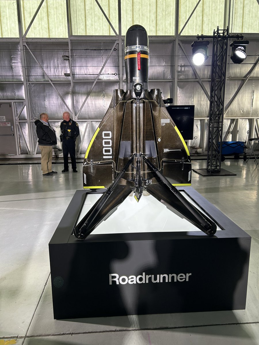 Big for Ohio. Big day for America! 🇺🇸 

Welcome to the Buckeye State, <a href="/PalmerLuckey/">Palmer Luckey</a>, <a href="/traestephens/">Trae Stephens</a>, and Team <a href="/anduriltech/">Anduril Industries</a>!