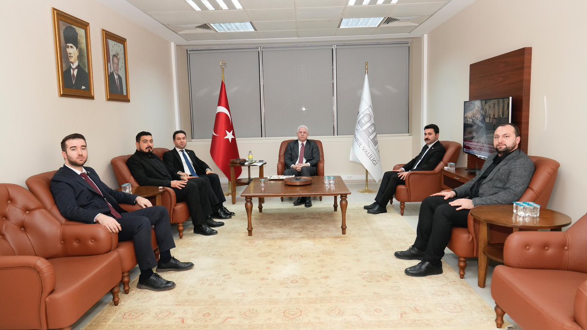 Adalet Hukuk Platformu olarak İstanbul Valimiz Sn. Davut Gül’ü ziyaret ederek verimli bir görüşme gerçekleştirdik. Kendilerine misafirperverlikleri dolayısıyla çok teşekkür ederiz.<a href="/gul_davut/">Davut GÜL</a> <a href="/TC_istanbul/">TC İstanbul Valiliği</a> <a href="/avmuhrrmcetiner/">Av. Muharrem Erdoğan Çetiner</a> <a href="/Enesakkass/">Av. Enes Akkaş</a>