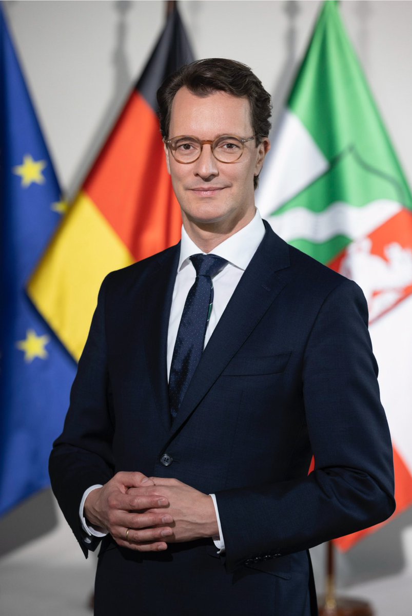 StiftungHausOS's tweet photo. Nie wieder ist jetzt! Danke an den Ministerpräsidenten des @landnrw  für das Grußwort zum morgen beginnenden Gedenken an den #todesmarsch @KrzyRuch @WDRaktuell  @susannazdrzalek @Bart_Wielinski @rpo_duesseldorf @AsiaSto @PrasoweSlaskie https://t.co/I1KL6eKHRU