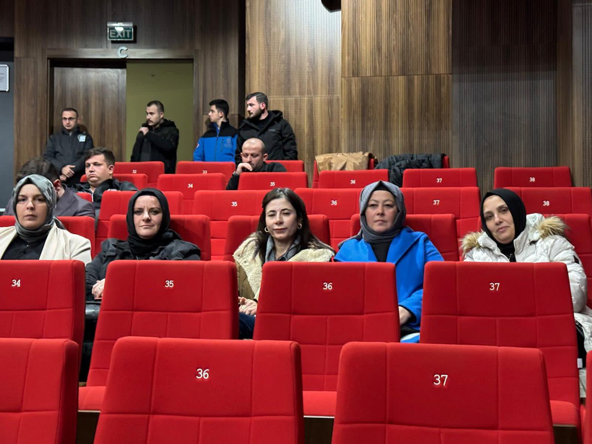 AK Kadın İzmit (@akkadinizmit41) on Twitter photo Yerel Yönetimler Birim Başkanımız Tülay Abiş ve Kadın Kolları Yönetim Kurulu üyelerimiz ile birlikte Kocaeli Büyükşehir Belediyesi Aylık Meclis toplantısına katılım sağladık.
<a href="/aysekesir/">Ayşe Keşir 🇹🇷🇹🇷🇹🇷</a>
<a href="/yyaseminozdemir/">Yasemin Özdemir 🇹🇷🇹🇷🇹🇷</a> Yerel Yönetimler Birim Başkanımız Tülay Abiş ve Kadın Kolları Yönetim Kurulu üyelerimiz ile birlikte Kocaeli Büyükşehir Belediyesi Aylık Meclis toplantısına katılım sağladık.
<a href="/aysekesir/">Ayşe Keşir 🇹🇷🇹🇷🇹🇷</a>
<a href="/yyaseminozdemir/">Yasemin Özdemir 🇹🇷🇹🇷🇹🇷</a>
