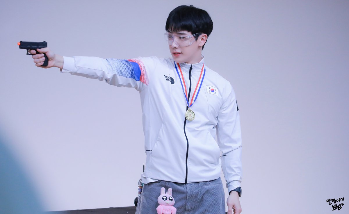 spring_C_0301's tweet photo. 250111 프롬스토어 원호

오늘만을..너만을..이날을🥺🥺  
 
#원호 #WONHO https://t.co/0Ah1DKX7nv