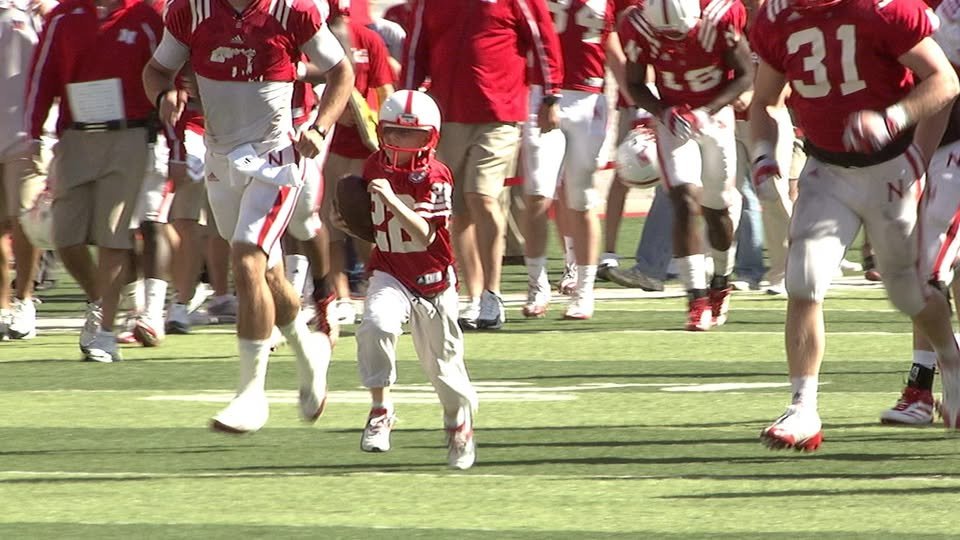 Rosiedidyaknow's tweet photo. Sometimes a life well lived only takes 69 yards.
#JackHoffman Team Jack #Huskers #Rosiedidyaknowzi
https://t.co/XhF8LbXt2a https://t.co/LGewVtl1GH