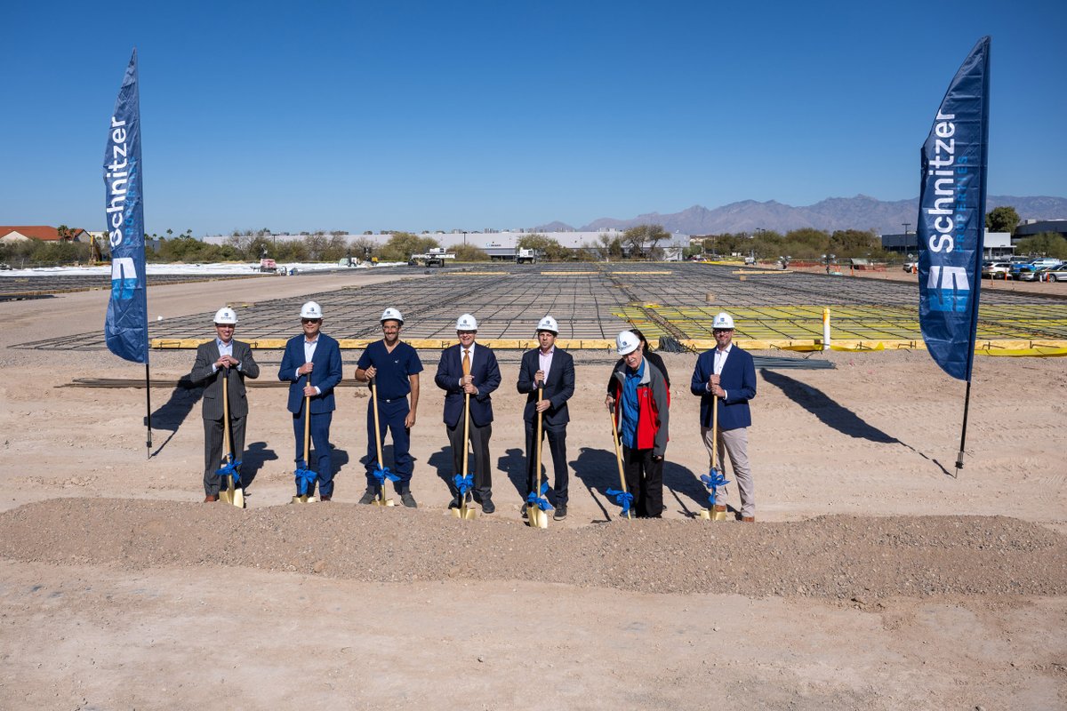 New Schnitzer Properties projects will create over 334,000 SF of space for hundreds of new job opportunities in Tucson.  Thank you to Jordan Schnitzer and team for your latest $73M announcement and confidence in Tucson over the last 10 years.  ow.ly/xpGw50UHRh5